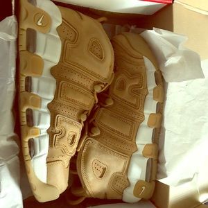Nike uptempo